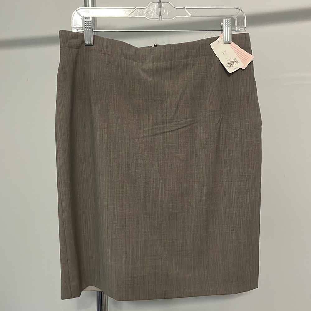 Banana Republic NWT womens petite beige skirt (lined) size 10P brand new w/tags